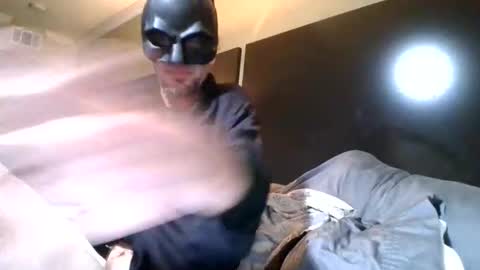 nineinchbronco online show from 10/30/25, 07:32