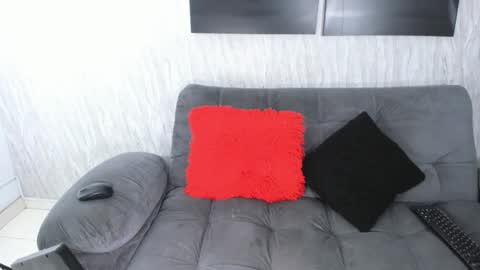 nini_beyker online show from 11/23/25, 01:00