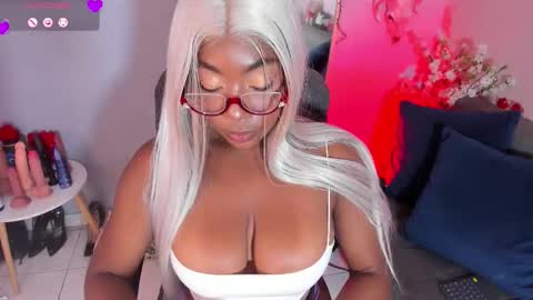 Snapshot of nini_martinii chatting on 12/20/25, 03:41 NINI online show from 12/20/25, 03:41