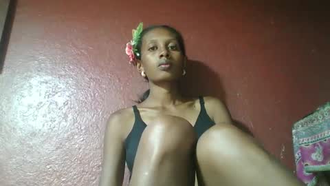 ninie246746 online show from 01/13/25, 04:39