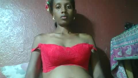 ninie246746 online show from 01/15/25, 12:04