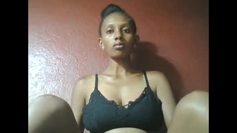 ninie246746 online show from 01/20/25, 04:54