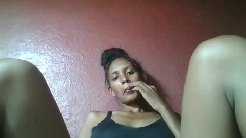 ninie246746 online show from 02/09/25, 05:54