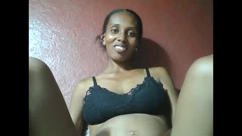 ninie246746 online show from 02/13/25, 10:44