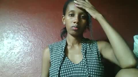 ninie246746 online show from 02/19/25, 02:01