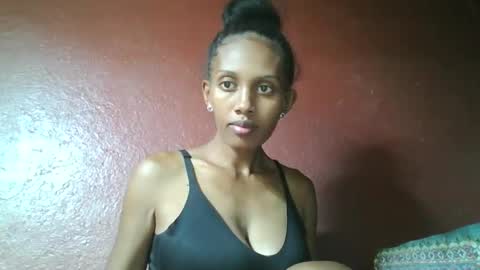 ninie246746 online show from 02/24/25, 03:20