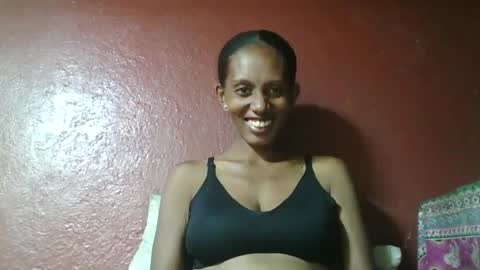 ninie246746 online show from 02/27/25, 09:11