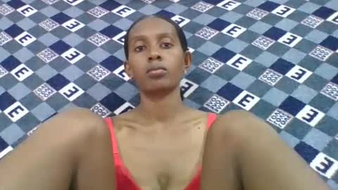 ninie246746 online show from 02/22/26, 07:51