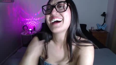 Snapshot of ninimoon chatting on 10/27/25, 02:48 Ninimoon online show from 10/27/25, 02:48