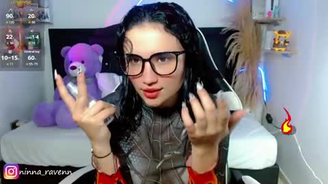 Snapshot of ninna_raven chatting on 04/19/26, 10:01 Ninna online show from 04/19/26, 10:01