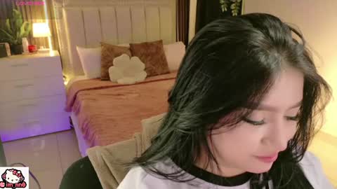Snapshot of ninna_sweet_ chatting on 06/25/26, 01:04 Nina online show from 06/25/26, 01:04