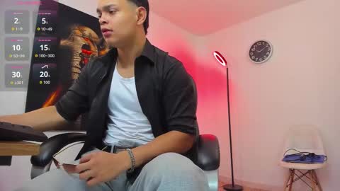 Snapshot of nino_bonnucci chatting on 10/05/25, 12:47 nino_bonnucci online show from 10/05/25, 12:47