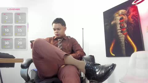 Snapshot of nino_bonnucci chatting on 10/15/25, 11:32 nino_bonnucci online show from 10/15/25, 11:32