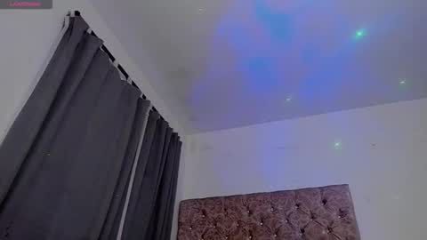 Snapshot of ninonbeart chatting on 11/15/25, 09:54 Ninon Beart online show from 11/15/25, 09:54