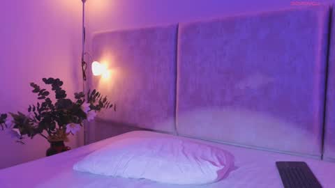 nioki_ online show from 04/16/26, 03:18