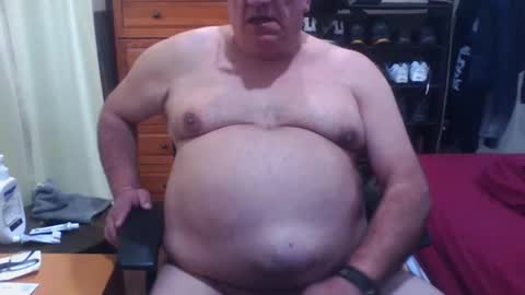 Snapshot of nionios67 chatting on 10/05/25, 11:19 Dennis online show from 10/05/25, 11:19