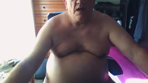 Snapshot of nionios67 chatting on 10/19/25, 02:07 Dennis online show from 10/19/25, 02:07