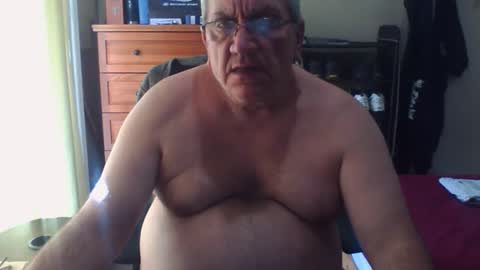 Snapshot of nionios67 chatting on 11/06/25, 03:24 Dennis online show from 11/06/25, 03:24