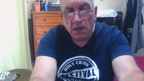 Snapshot of nionios67 chatting on 11/21/25, 03:44 Dennis online show from 11/21/25, 03:44