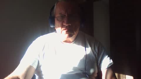 Snapshot of nionios67 chatting on 04/06/26, 03:02 Dennis online show from 04/06/26, 03:02