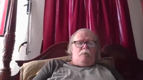 Snapshot of nipplechaser chatting on 02/24/25, 06:36 nipplechaser online show from 02/24/25, 06:36