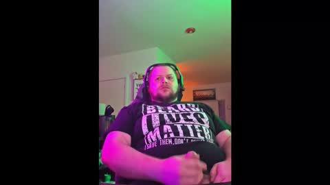 Snapshot of nippsino95 chatting on 11/16/25, 03:28 HungStepSon online show from 11/16/25, 03:28