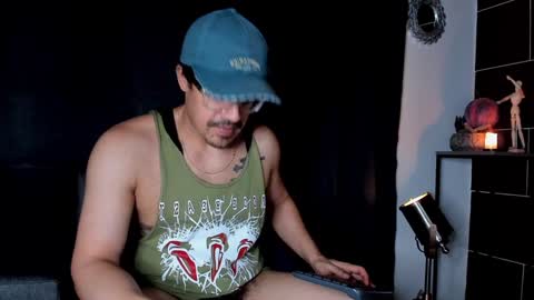 Snapshot of nipsfetich chatting on 12/24/24, 02:43 Steven online show from 12/24/24, 02:43