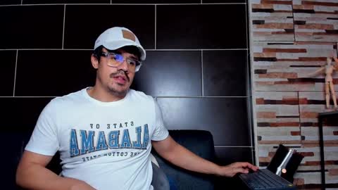 Snapshot of nipsfetich chatting on 01/09/25, 06:59 Steven online show from 01/09/25, 06:59