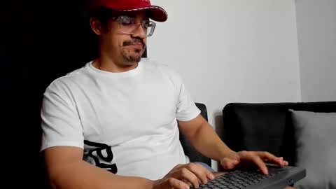 Snapshot of nipsfetich chatting on 02/23/25, 01:57 Steven online show from 02/23/25, 01:57