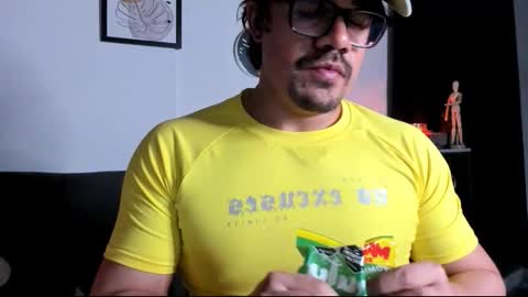 Snapshot of nipsfetich chatting on 02/10/26, 04:05 Steven online show from 02/10/26, 04:05