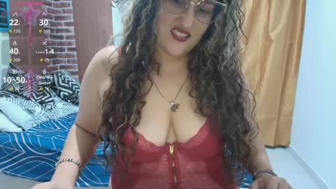 Snapshot of niraksil chatting on 03/31/26, 01:07 Niraksil online show from 03/31/26, 01:07