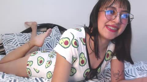 Snapshot of nirit3183 chatting on 01/14/25, 09:45 Daph J online show from 01/14/25, 09:45