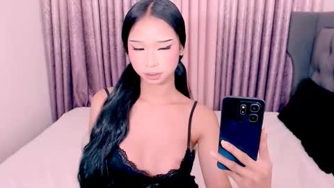 Snapshot of nirvana_pleasure chatting on 03/25/26, 01:17 Samantha online show from 03/25/26, 01:17