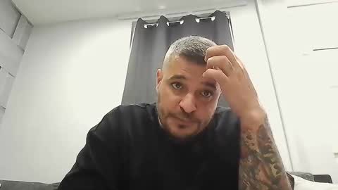 AURA online show from 11/09/25, 12:03