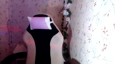 Snapshot of nitchiefucker chatting on 09/10/25, 04:12 Nadz online show from 09/10/25, 04:12