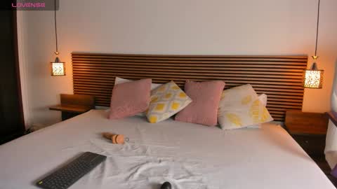 Snapshot of nitha_model chatting on 11/05/25, 08:20 Nitha Gonzalez online show from 11/05/25, 08:20