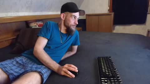 Snapshot of nixan85 chatting on 04/06/26, 10:00 nixan85 online show from 04/06/26, 10:00