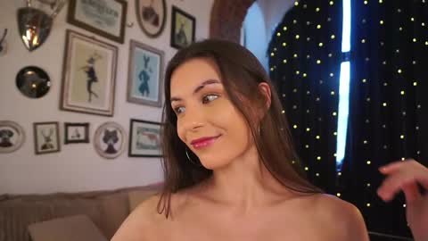 Snapshot of nixotica_ chatting on 04/19/26, 04:06 Nixi online show from 04/19/26, 04:06