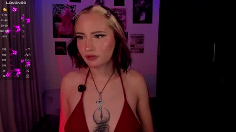 Snapshot of nixxie_ chatting on 04/10/26, 02:06 Nixxie online show from 04/10/26, 02:06