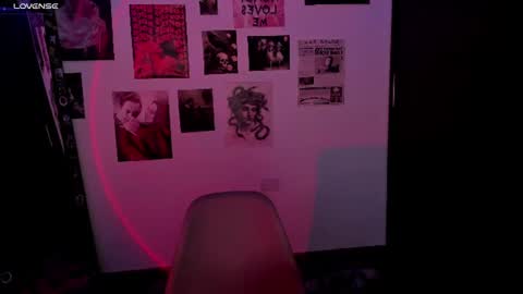 Snapshot of nixxie_ chatting on 06/25/26, 04:01 Nixxie online show from 06/25/26, 04:01
