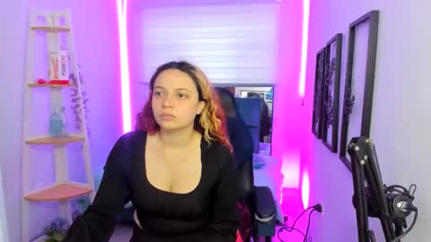 nixy_fresa online show from 10/21/25, 11:22