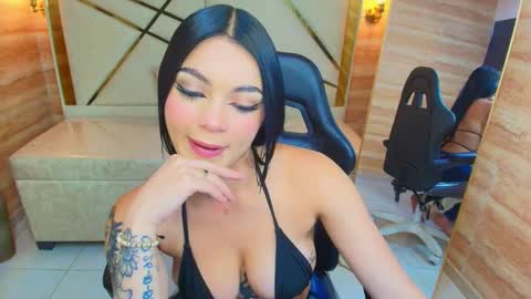 nkbaby_r online show from 11/10/25, 01:21