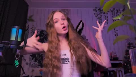 Snapshot of nloraaa chatting on 01/16/25, 01:06 Tears Lora online show from 01/16/25, 01:06