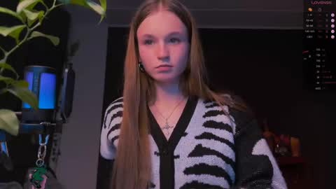 Snapshot of nloraaa chatting on 03/02/25, 06:30 Tears Lora online show from 03/02/25, 06:30