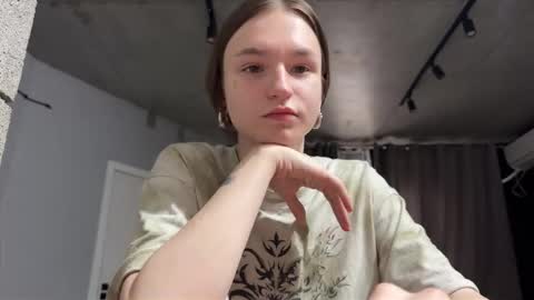 Snapshot of nloraaa chatting on 09/19/25, 09:00 Tears Lora online show from 09/19/25, 09:00