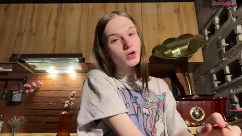 Snapshot of nloraaa chatting on 01/11/26, 01:10 Tears Lora online show from 01/11/26, 01:10