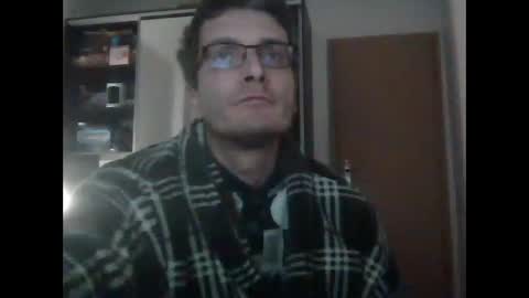 Snapshot of nmcandeias chatting on 01/10/26, 04:47 Nuno online show from 01/10/26, 04:47