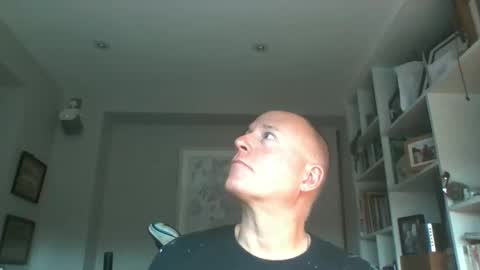 Snapshot of nmmm124347 chatting on 11/12/25, 01:55 nmmm124347 online show from 11/12/25, 01:55