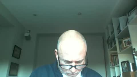 Snapshot of nmmm124347 chatting on 11/20/25, 02:06 nmmm124347 online show from 11/20/25, 02:06