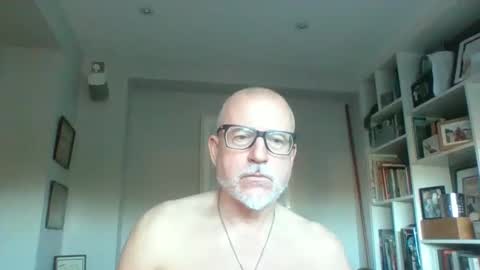 Snapshot of nmmm124347 chatting on 03/17/26, 09:34 nmmm124347 online show from 03/17/26, 09:34